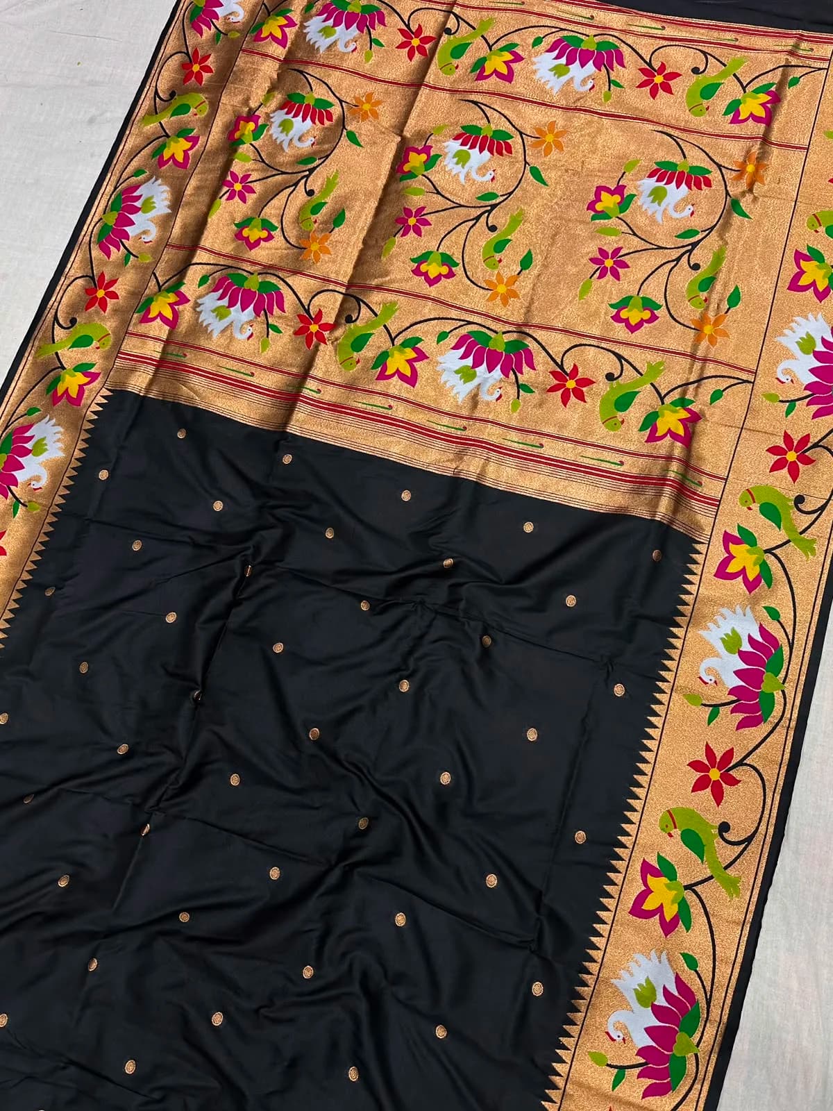 Rajhauns Paithani Saree - Black
