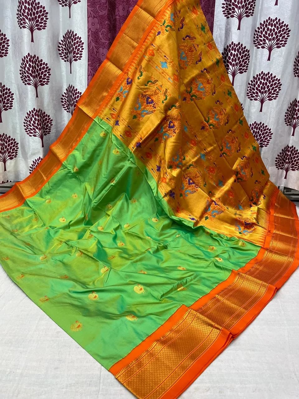 Kadiyal Paithani - Parrot Green